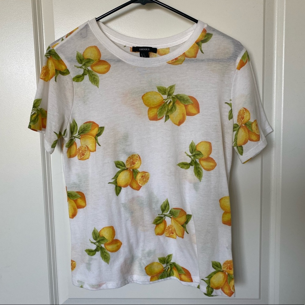 White tee with lemon print